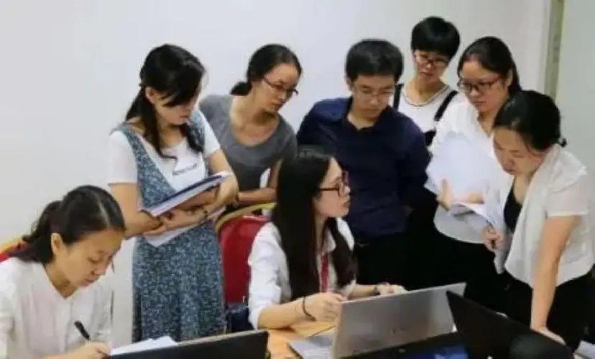 曹晓洁上的是什么专科学校,最牛专科生曹晓洁