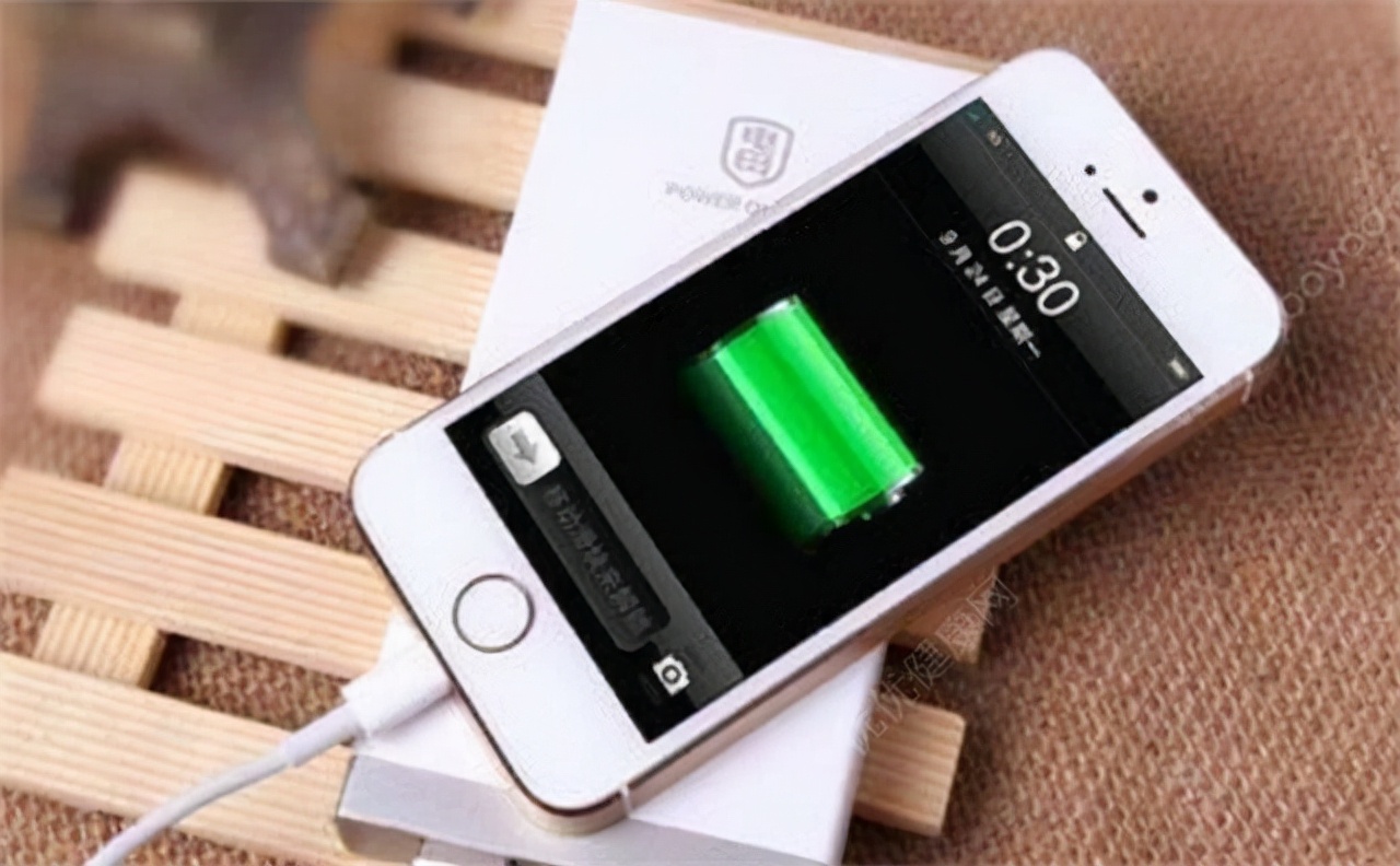 天冷手机突然没电了是怎么回事,苹果手机天冷自动关机