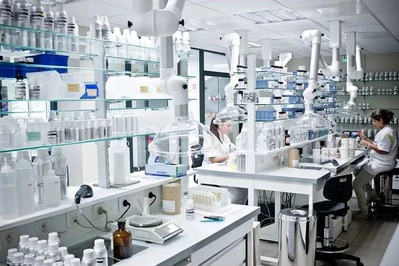 用了这款沐浴露,不仅美白,连出汗都是香水味!