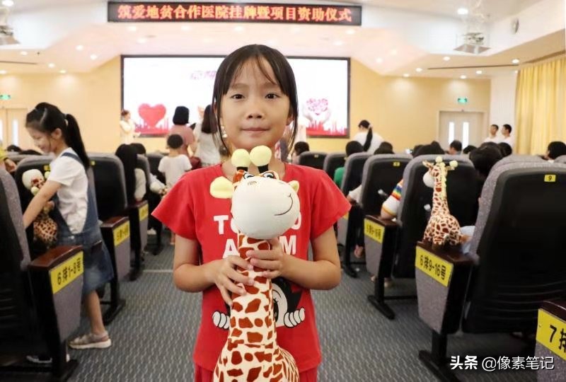 我10年前被说“养不大”的女儿，现在争取着最后一线生机