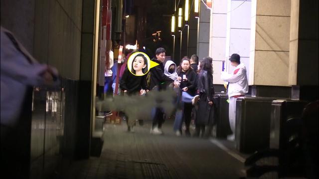 曝宋祖儿疑醉酒踢人澄清,宋祖儿喝醉酒踢路人完整版