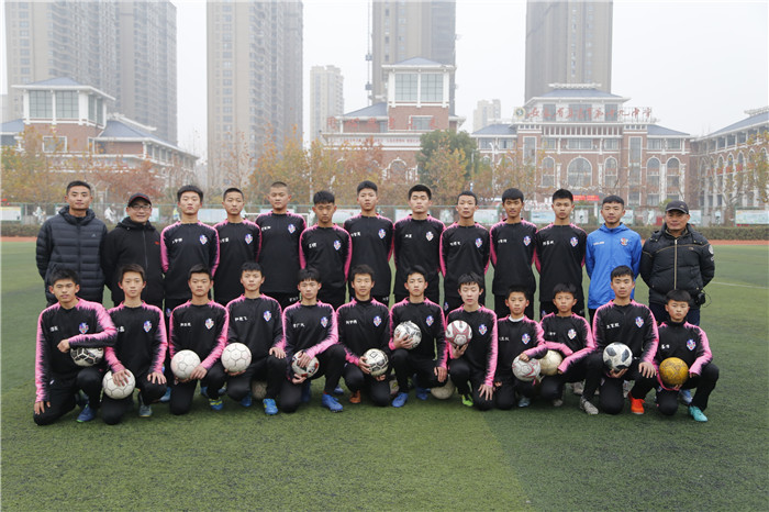 闃滈槼闈掑皯骞磋冻鐞冭仈璧涘崄涔濅腑,缁胯尩杩芥ⅵ鏍″洯瓒崇悆鑱旇禌