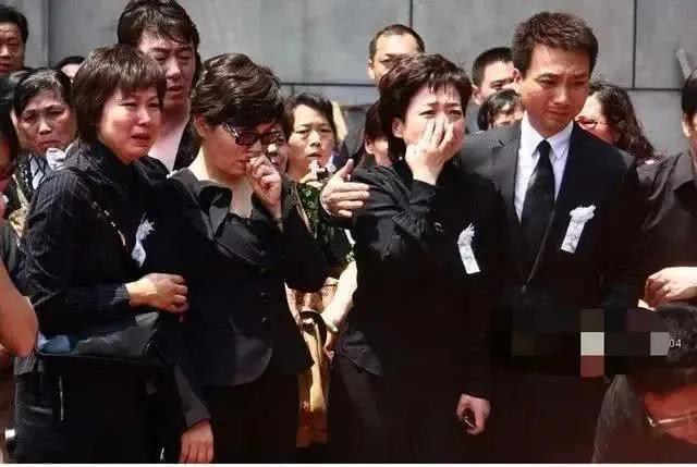 央视主持罗京去世十年妻子改嫁,央视主持罗京去世11年后