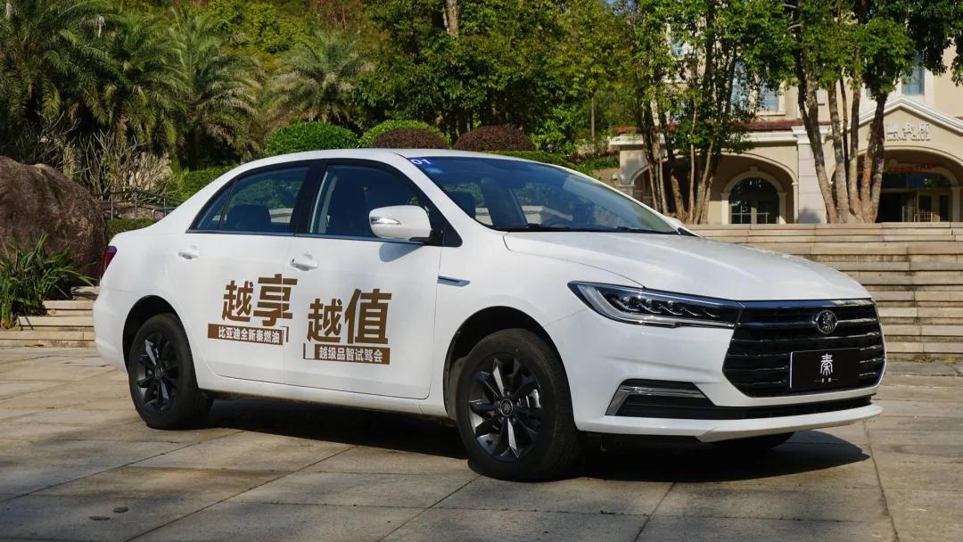 10万左右的车值得买吗,10万买桑塔纳还是朗逸