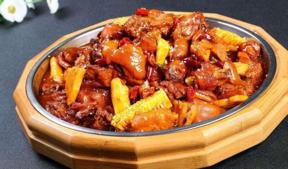 吃鸡大盘鸡机枪好用还是ak好用,大盘鸡机枪和ak47用的什么子弹