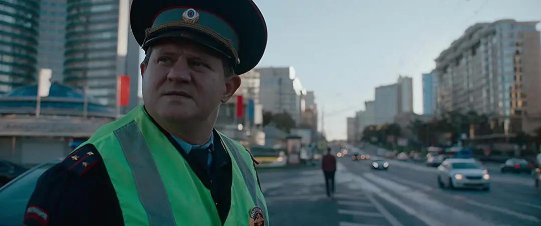 俄罗斯生活纪录片令人震惊的,揭秘富人奢靡生活的电影