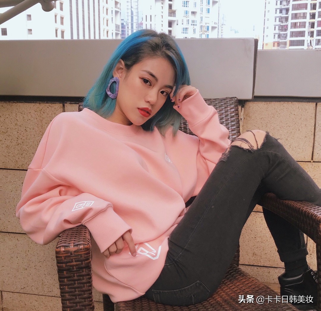 2020年卫衣怎么选怎么搭配？这些流行色一定要试一试