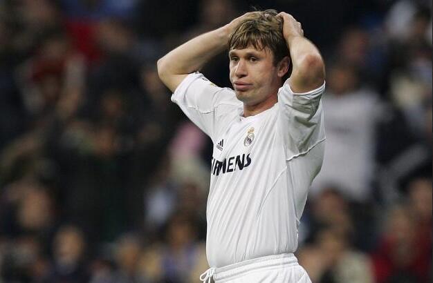 阿扎尔最失败引援,阿扎尔带伤转会