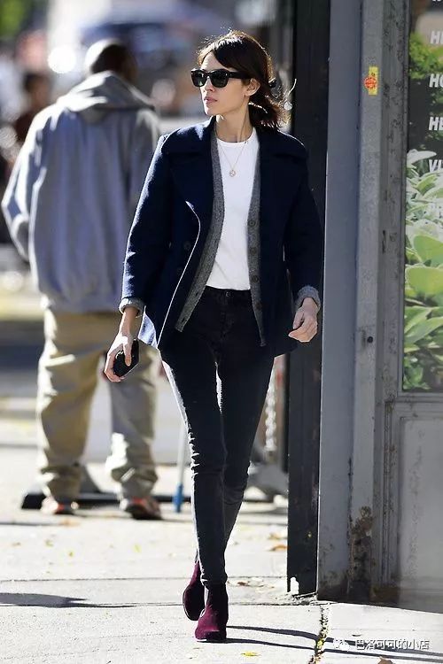 最近比较火的潮牌服装款式,潮牌服饰品牌新款