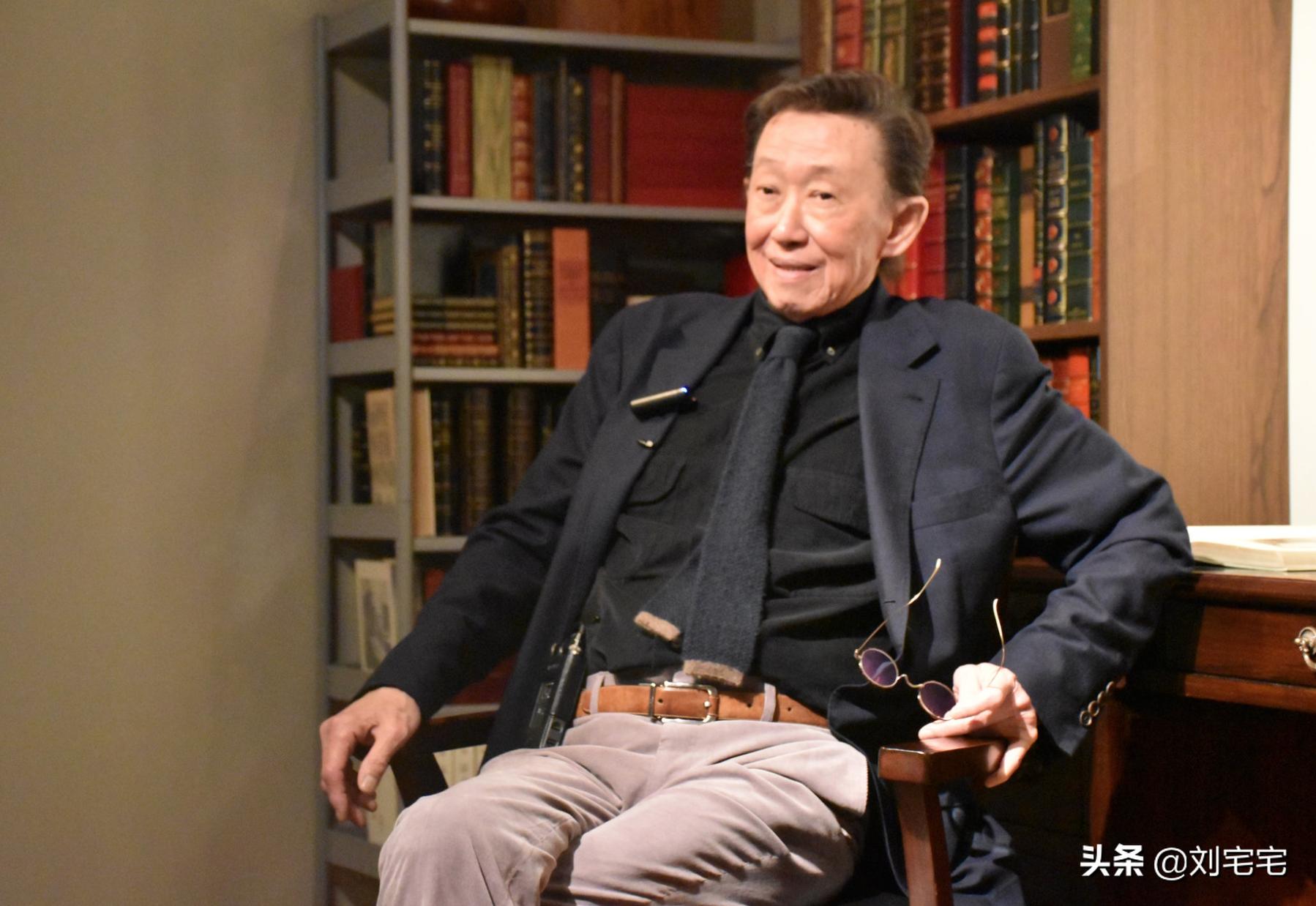 冯唐有关董桥的评价,冯唐怎么评价董桥