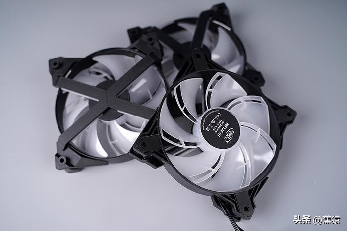 安钛克CUBEDRAK装机展示,11700+ROGB560-G+3080TI