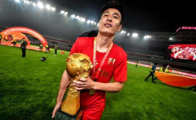 武磊国足英雄,武磊中国球王