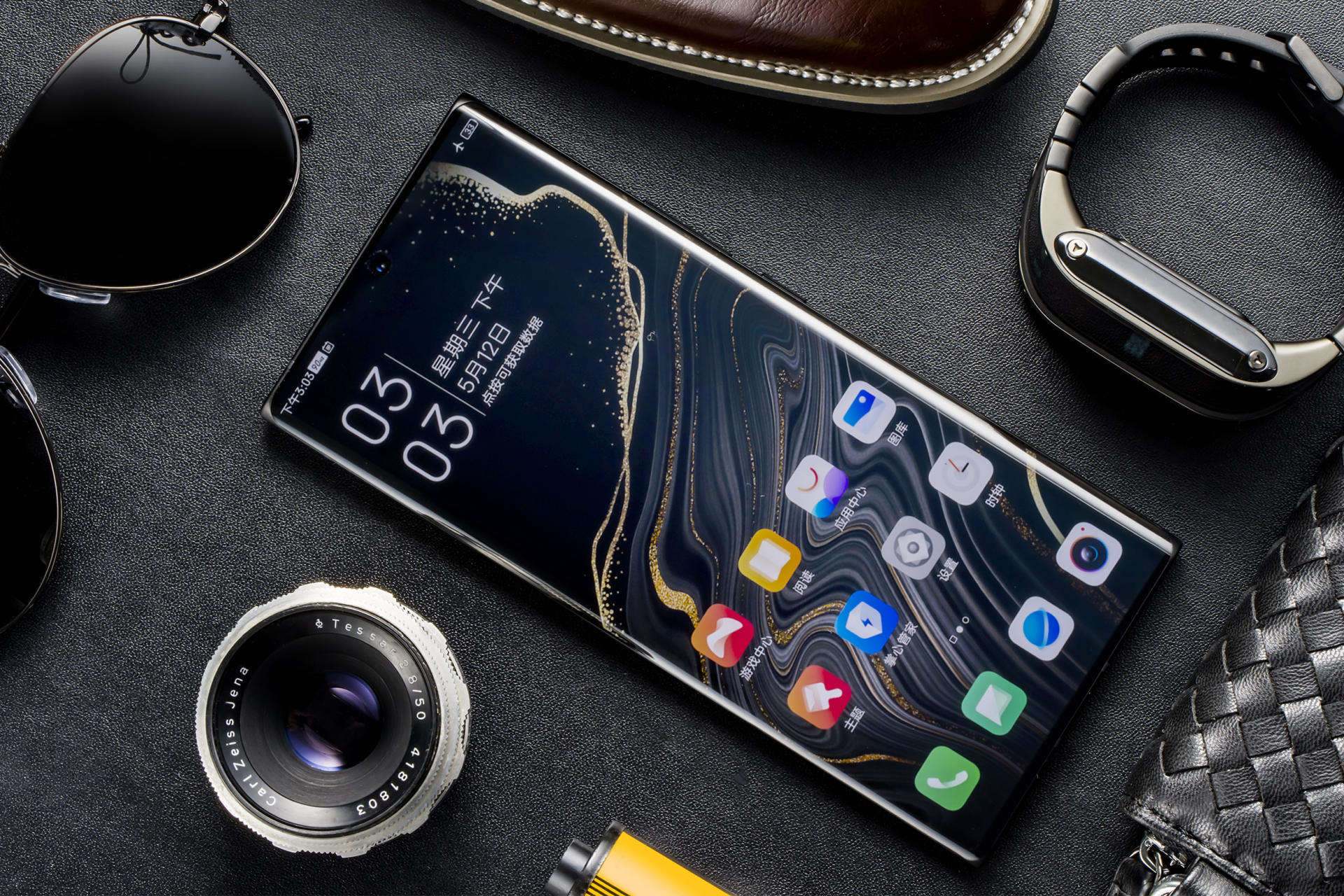 开卖五个月下跌700，2亿星空四摄+120W，拍星星旗舰无人问津