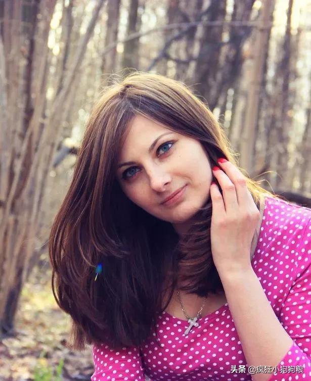 人类收养流浪猫母子,在俄罗斯收养流浪猫