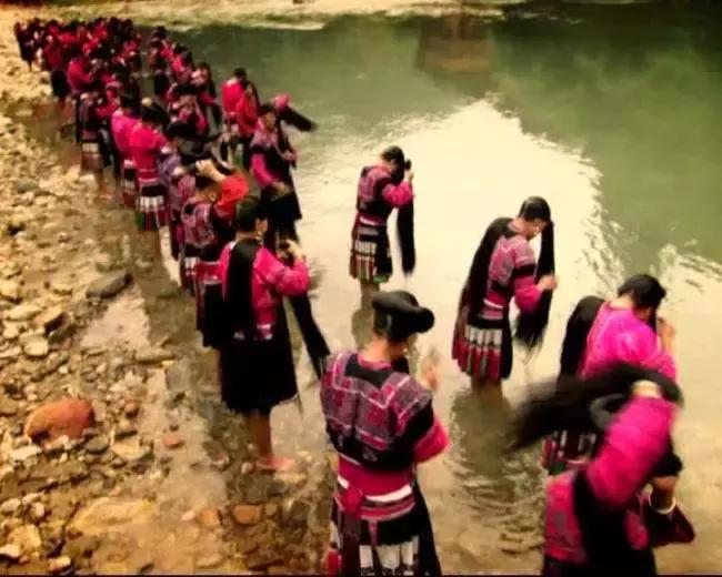 让你的头发柔顺又光泽,如何让头发更柔顺有光泽