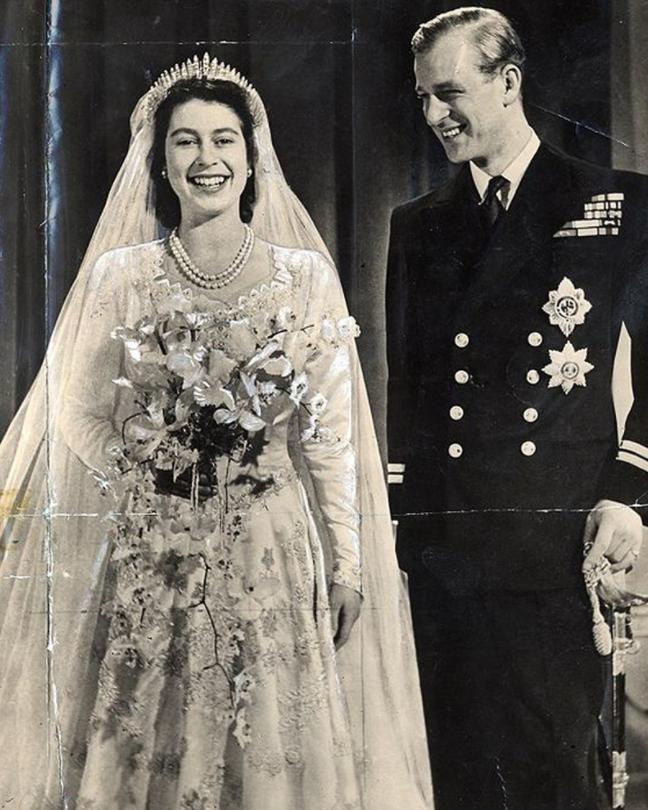 英女王为什么选择在爱尔兰离世,96岁英女王离世细节