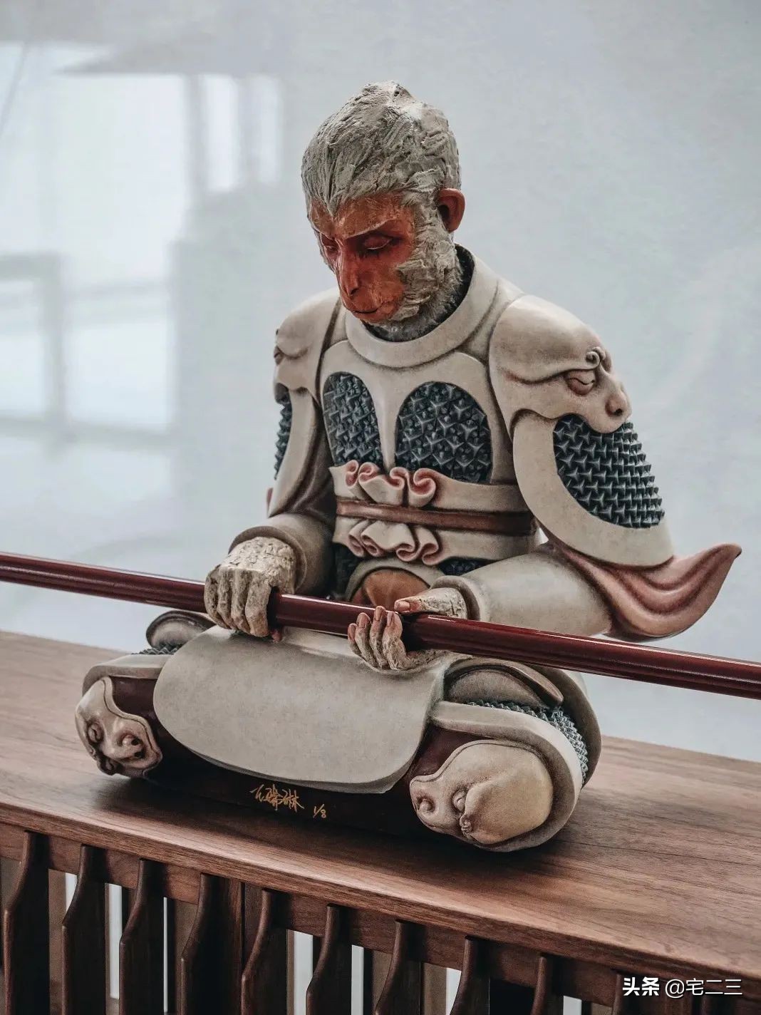 从KAWS、村上隆到草间弥生,为什么潮玩艺术也进军家居界了?