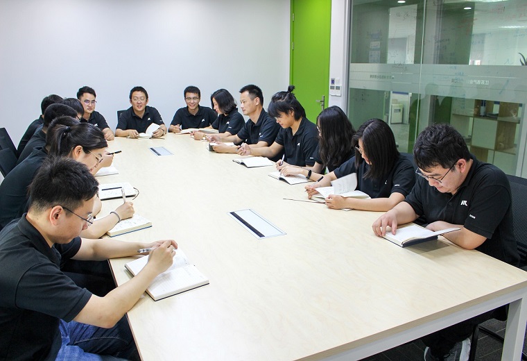 迈宝智能科技外骨骼,迈宝外骨骼机器人