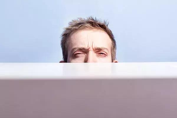 分手了半年还有必要联系吗,分手半年后女人主动联系