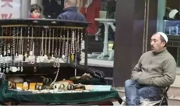 逛古玩市场有什么好玩的,逛古玩市场要注意有什么套路