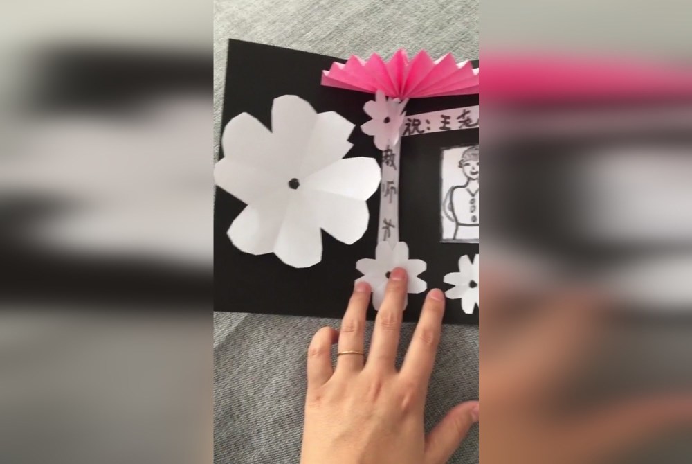 教师节孩子亲手做贺卡有意义,教师节小朋友送礼物老师怎么应对