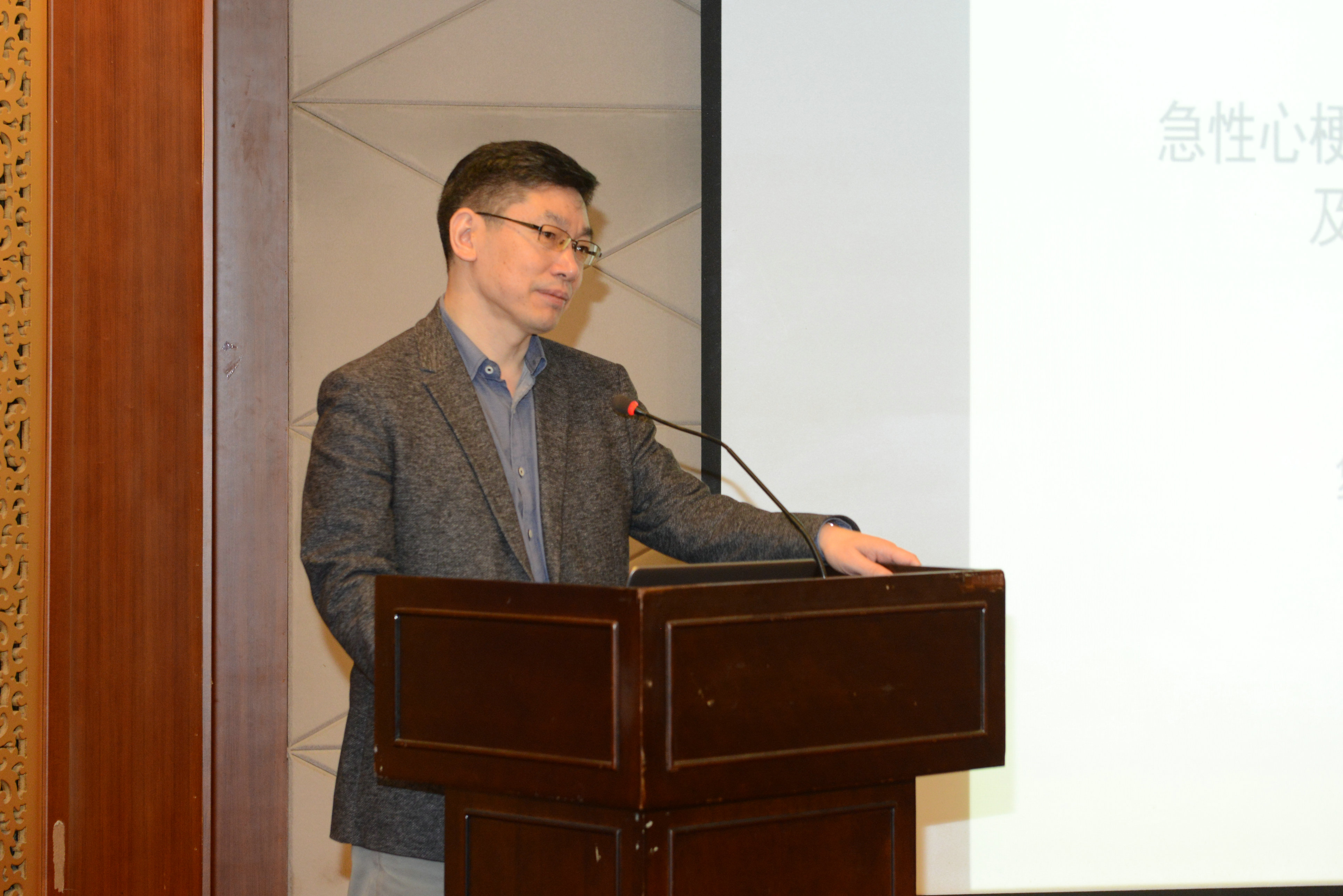 通络中药为心衰治疗带来新希望！400名医学专家现场见证