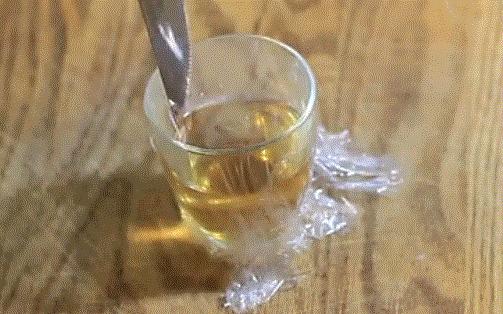 免洗衣服皱了可以熨吗,衣服皱了别熨了