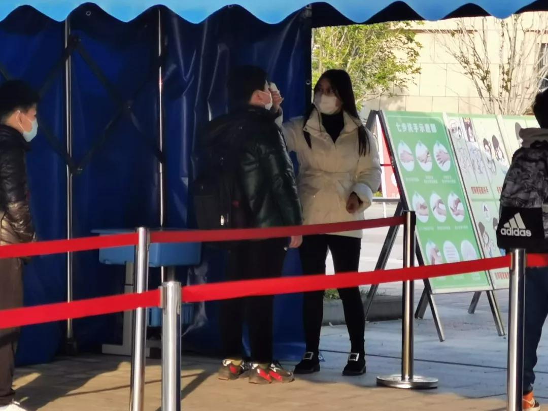 开学现场直击,昆山小学最新消息