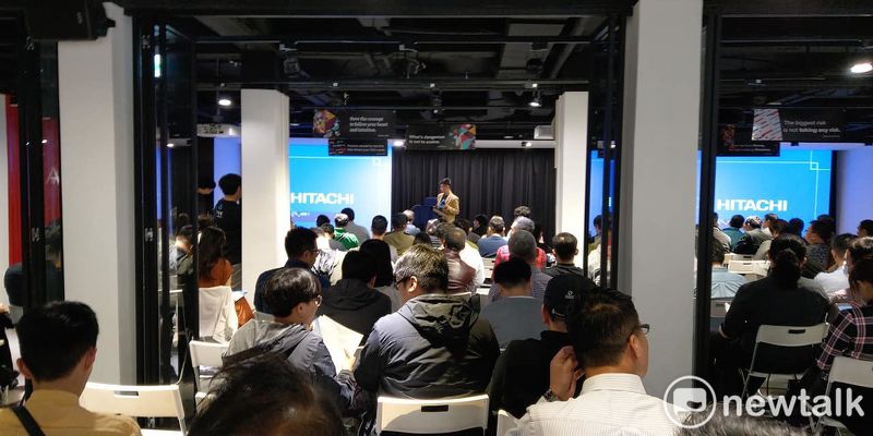 苹果手表销量依然强势，眼球追踪技术革新或大幅提高VR应用场景