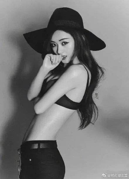 赵丽颖素颜照判若两人,赵丽颖半面照