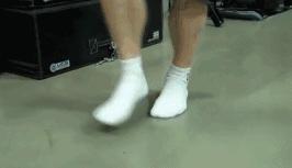 脚踝扭伤韧带损伤怎样康复训练,踝关节扭伤的急救原则