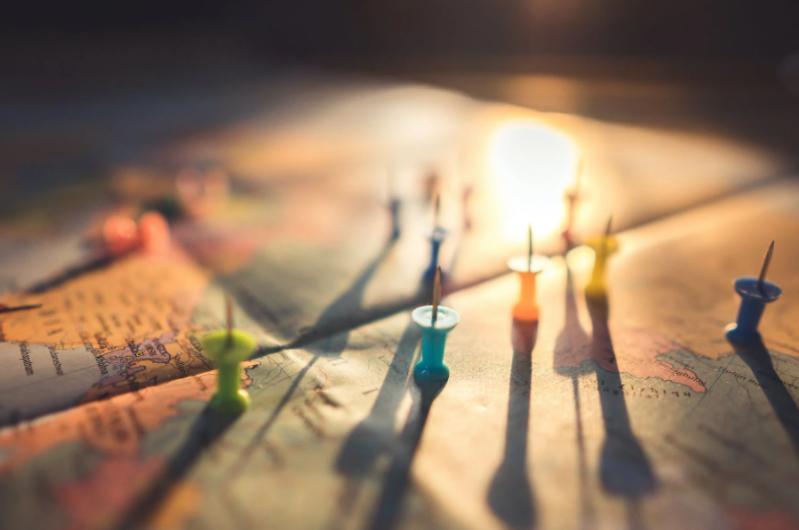 人到中年做快乐的自己,人到中年越活越精彩