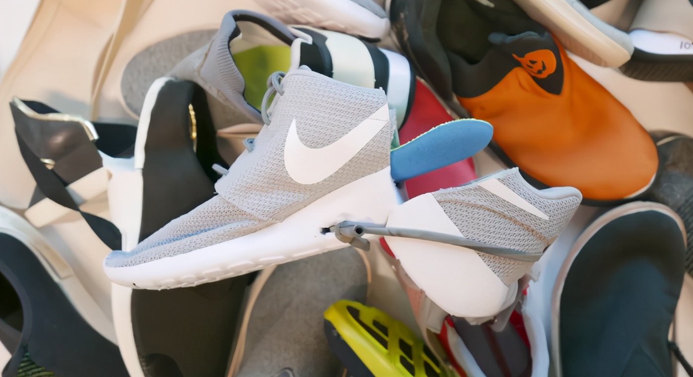 进口的“足力健”真香啊！耐克的一脚蹬，让多少人心动了？