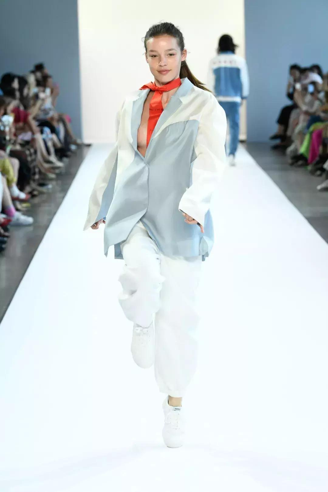 玩转2019上海时装周,玩转时装周t台潮元素