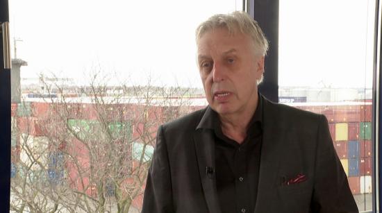 中欧班列架起开放新通道,中欧班列搭建经贸合作新平台