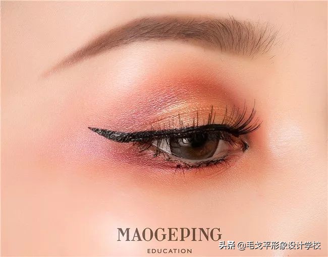 如何让眼睛变得好看又有神,让眼睛变美又有神的小妙招