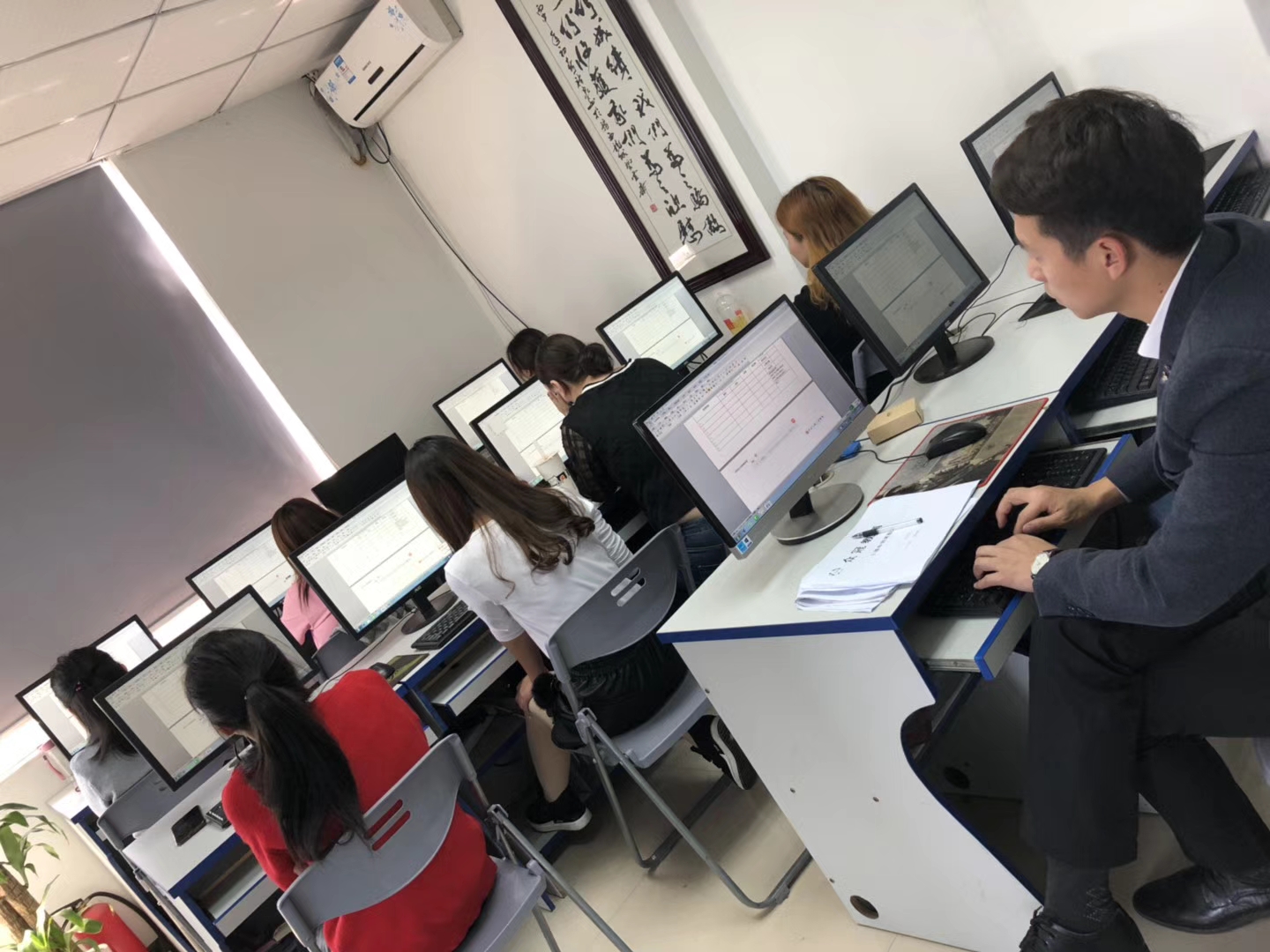 深圳西丽哪里有电脑培训班,深圳西丽培训学校