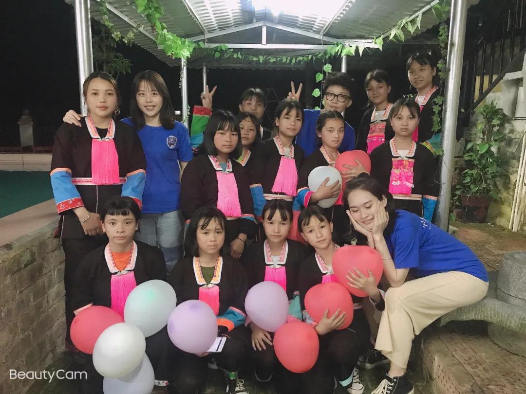 这帮人五一用爱心启航，一起为广西凌云大山的孩子点燃艺术之梦！