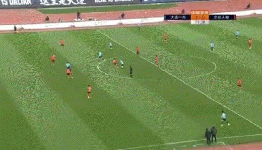 23岁加纳国脚曾3球斩杀巴萨，新赛季有望成为大连人主力征战中超