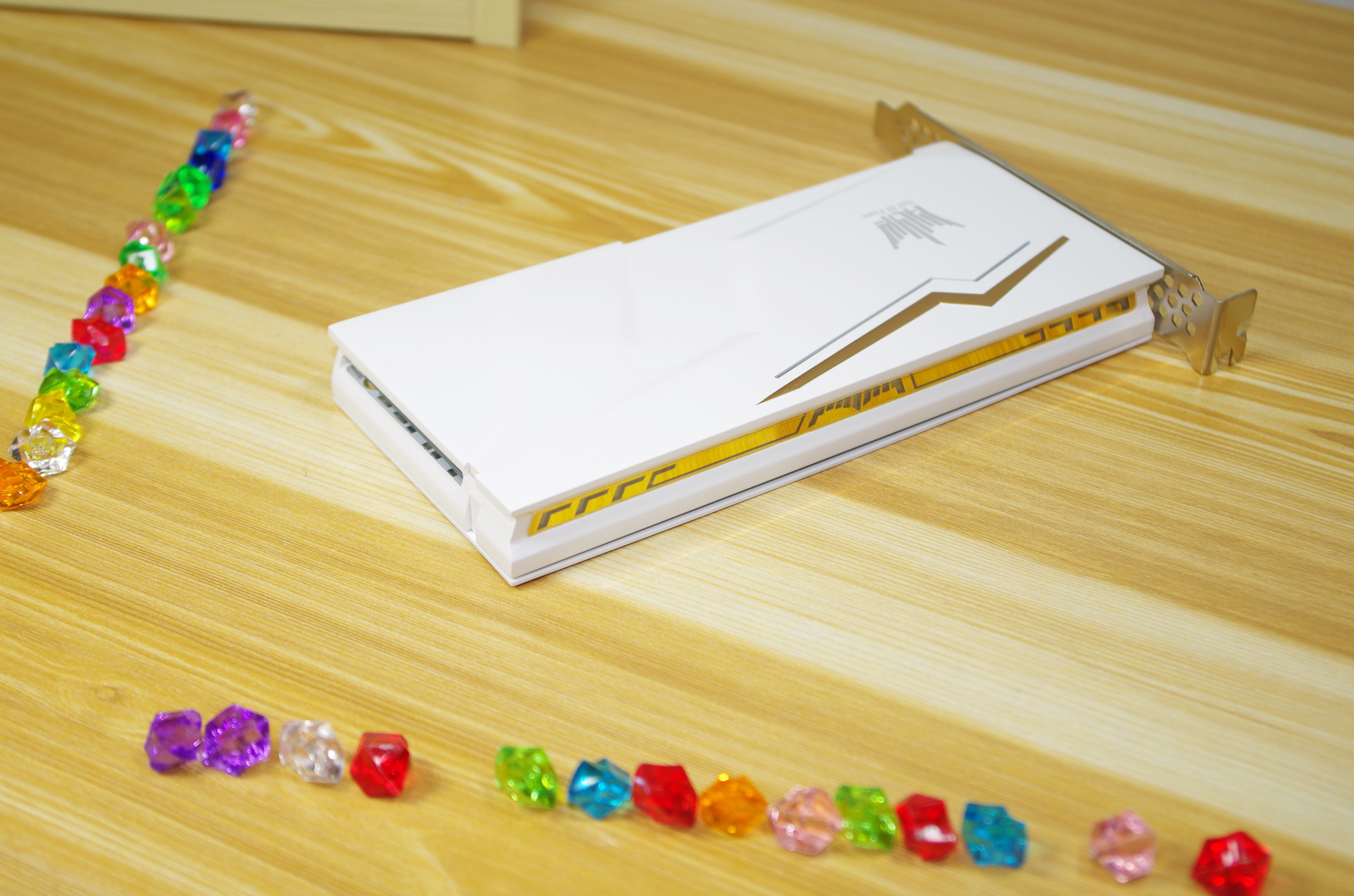 pcie插固态会占用显卡的通道么,pcie延长线对显卡性能测试