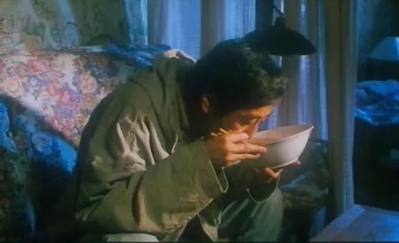 导演界有比张艺谋地位还高的吗,比张艺谋更老牌的导演有谁