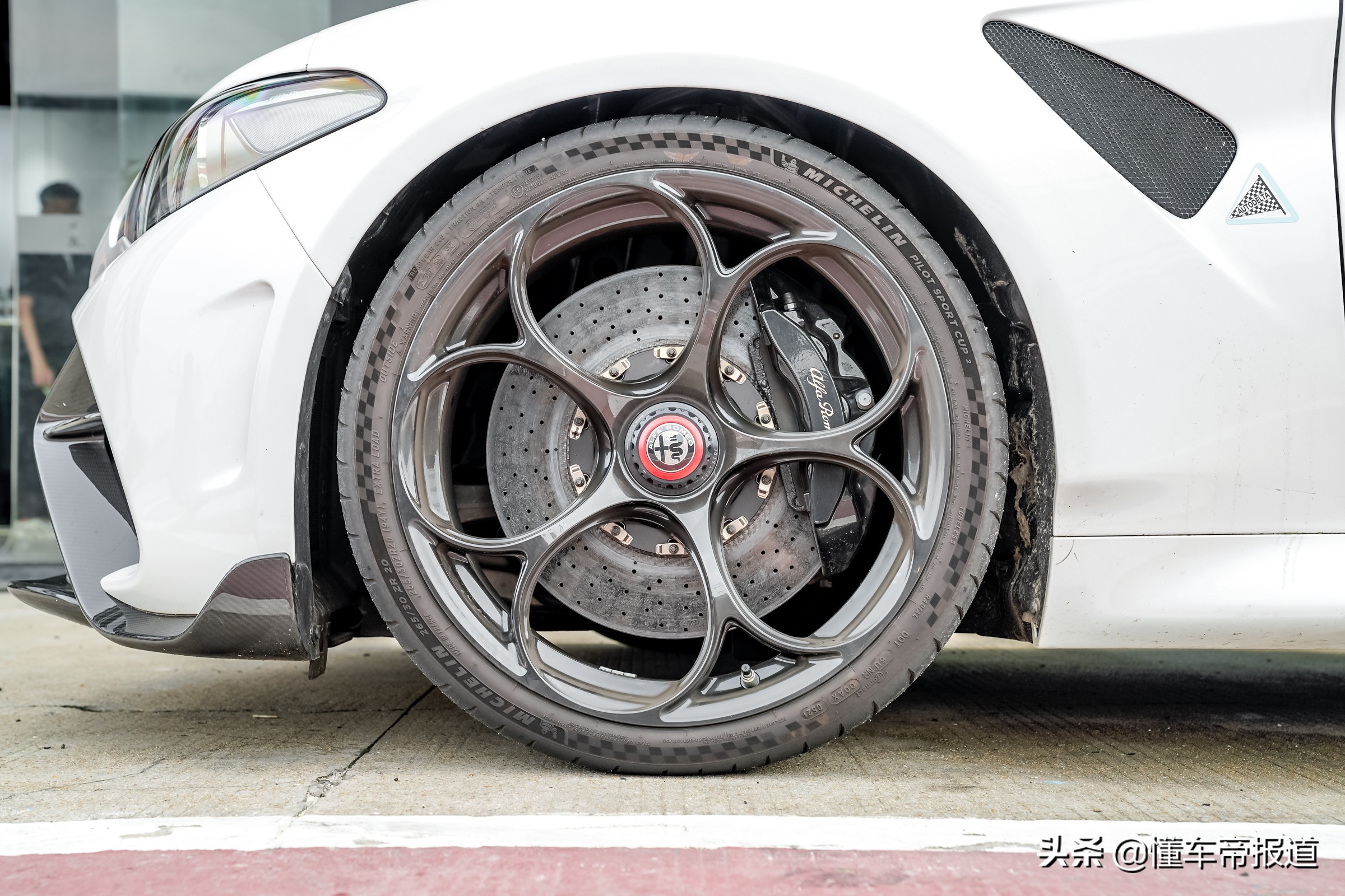 新车阿尔法罗密欧giulia豪华版200p,阿尔法罗密欧giulia车评