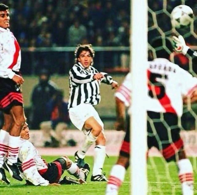 pc实况足球2020传奇巨星,实况足球金球传奇球员好用吗