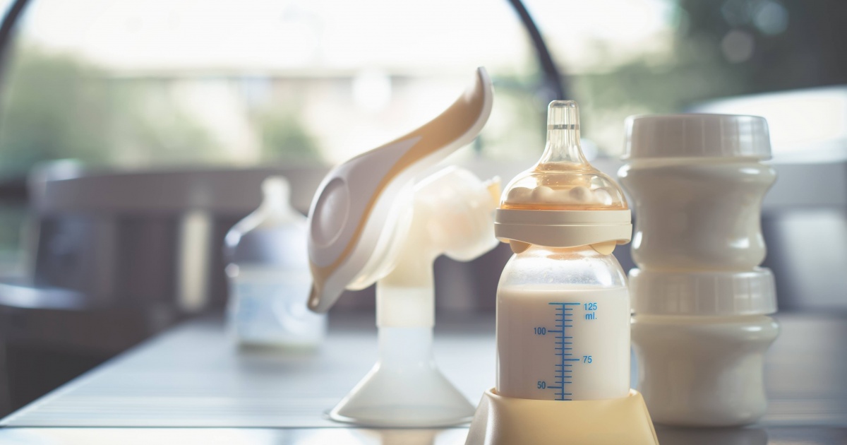 吸奶器的正确选择和使用,适合宝宝吸奶时候用的吸奶器