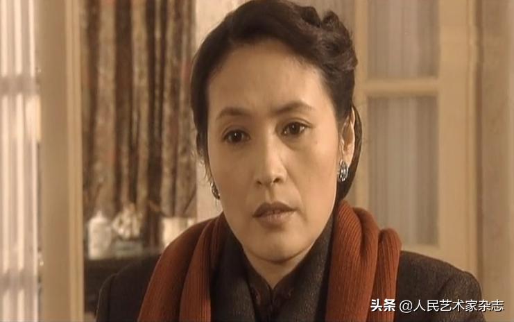 她是80年代长影厂当家花旦，19岁因报幕被选中出演平原游击队，中年无戏可拍，复出电影由钟南山担任顾问
