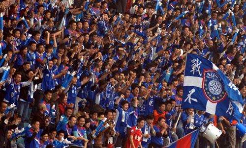 江苏苏宁主场0:3不敌上海上港,江苏苏宁足球全部比赛