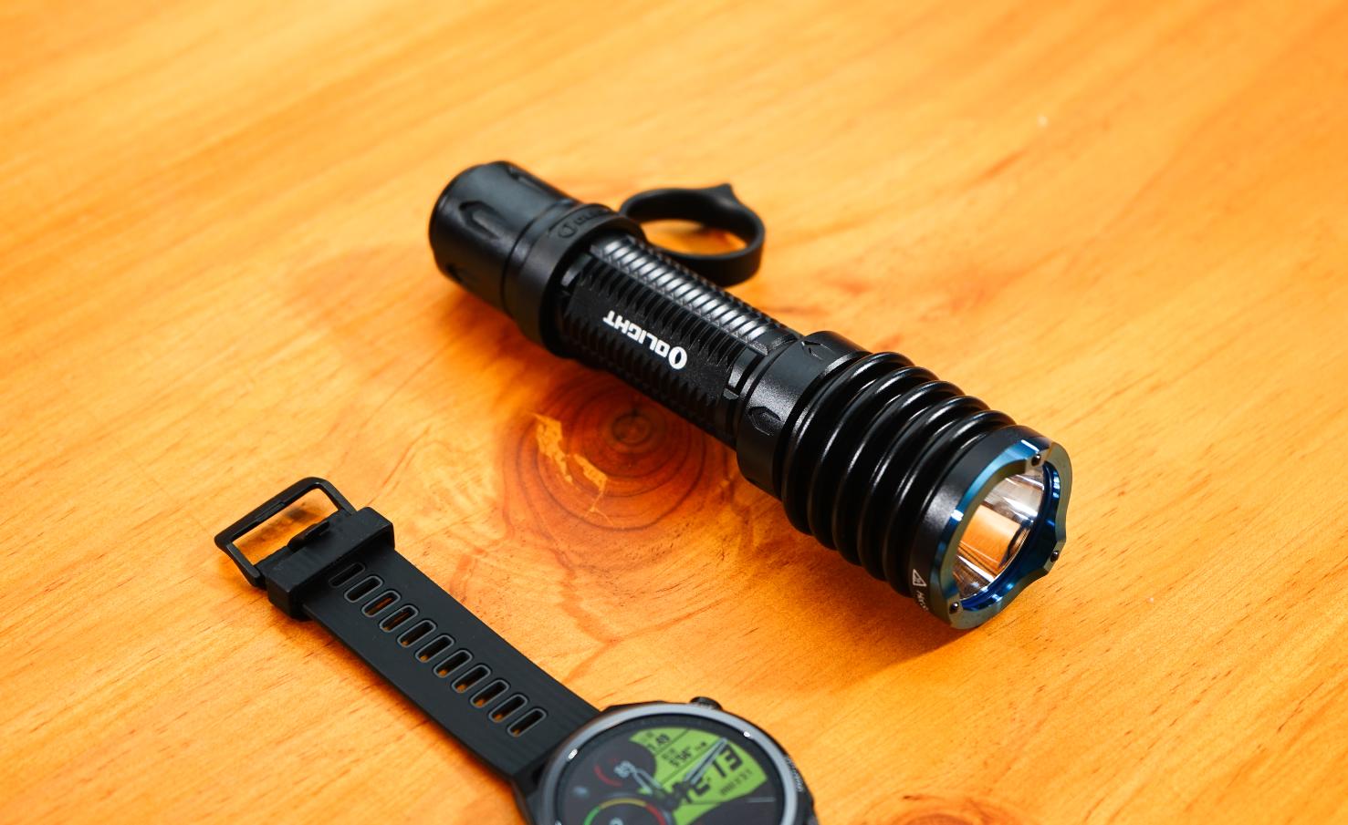 最纯粹的战术手电筒体验如何?傲雷WARRIOR武士X3首发上手