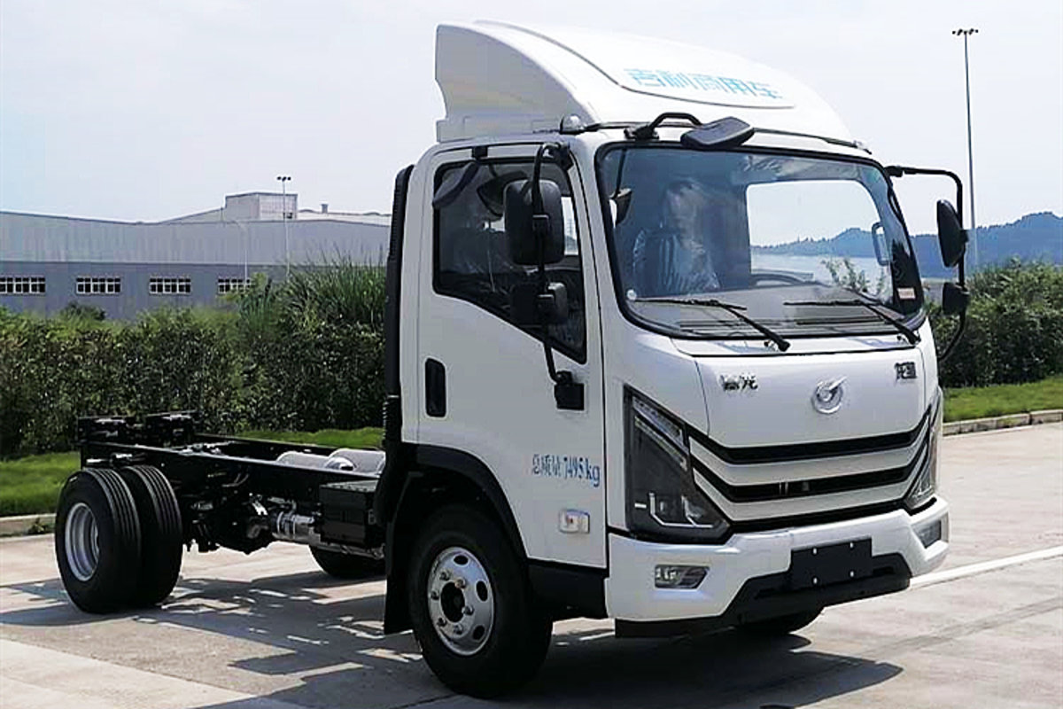 吉利柴油黄牌4米2轻卡要来了，嘉龙龙驹亮相公告