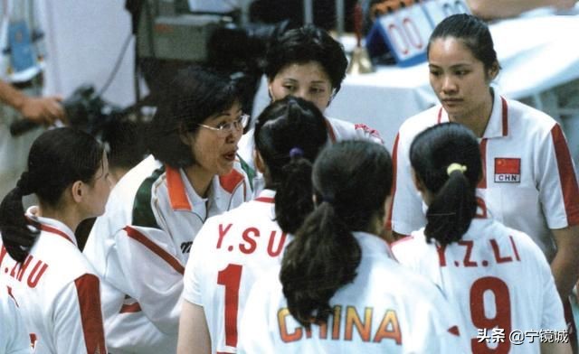 女排世界杯11连胜郎平流泪,中国女排世界杯11连胜卫冕