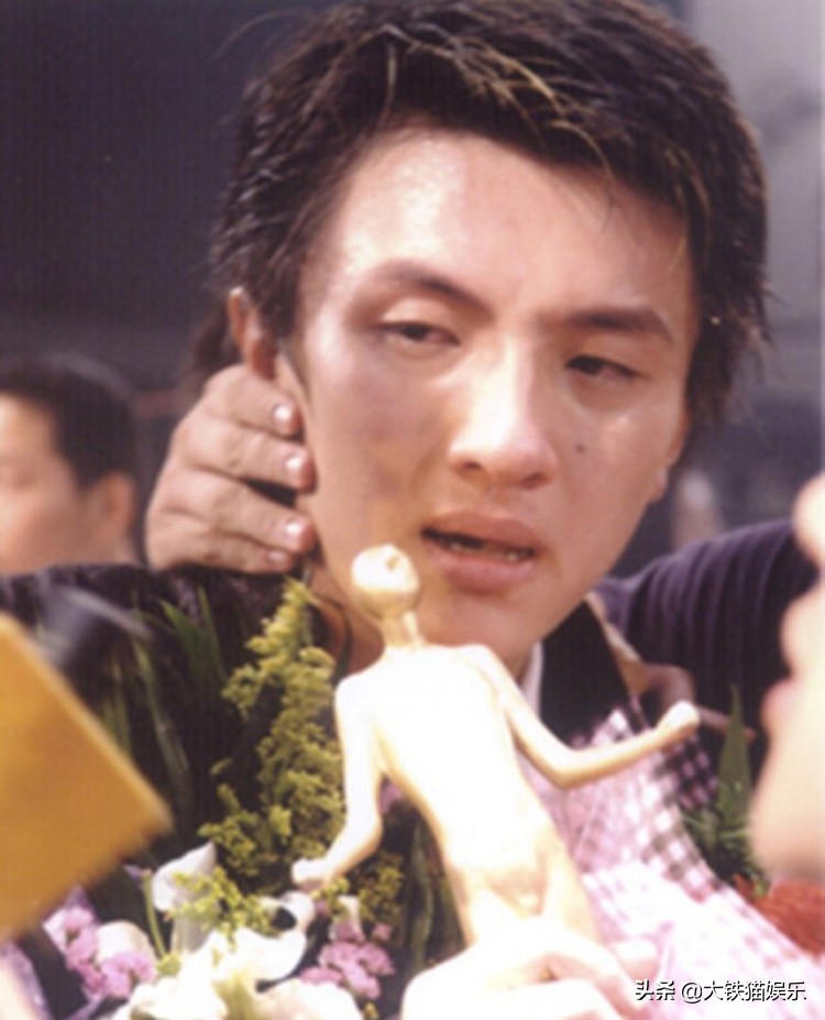 六届快男冠军今昔对比：有人改名难改运，有人变脸认不出，差距大